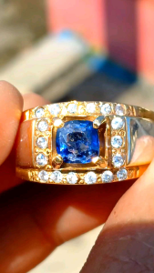 Batu Blue Sapphire Asli Ceylon Srilanka Biru tua 16 carat Permata Asli mewah dan elegan