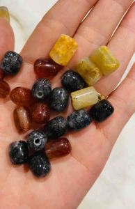 Mặt lu thống tài lộc đá thạch anh tóc thiên nhiên khoan lỗ xỏ 2li làm vòng tay