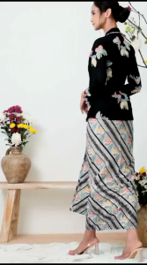 Kebaya Kartini Batik Katun Modern: Pilihan Modis untuk Acara