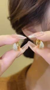 (Bebas beli 2 dapat bonus) A118 COD Anting jepit daun Berkilau mewat titanium original Korea