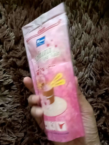 Yoko Sakura AHA Vitamin B3 Collagen  Vitamin E Spa Salt  300G/ From Thailand