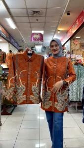 Baju Batik Tunik Couple: Pilihan Modis untuk Pasangan
