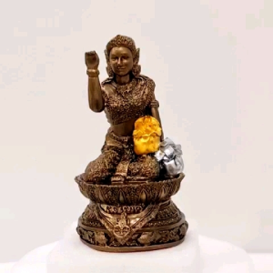 นางกวัก กวักทรัพย์ แร่เหล็กน้ำพี้จากบ่อเหล็กน้ำพี้ วัตถุมงคลเรียกโชค ค้าขายดี มั่งคั่งร่ำรวย สูง 8 นิ้ว ฐาน 4.5 นิ้ว