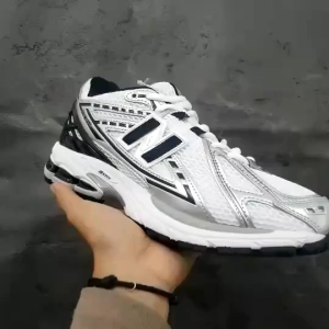 sneaker New Balance 1906R Silver Metallic Black