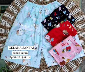 Celana pendek motif