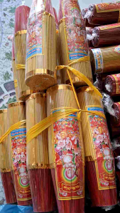 nhang không mùi cao 4tât cây nhiễn 1bó 1.4kg độ cháy bền ít khói