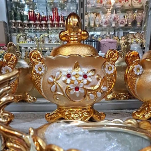pajangan toples keramik antik gold mewah