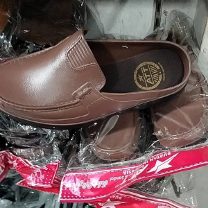 selop pria ABK 551 coklat tua bahan karet awet dan anti air