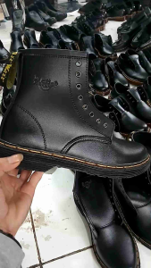 Sepatu docmart pria wanita low boots dr.martens sepatu pria