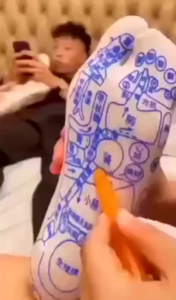 Alat Pijat Kaki akupuntur trapi kesehatan