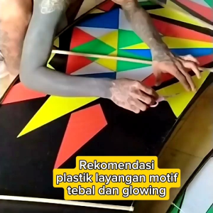 Plastik Layangan Kontes Tebal & Glowing Harga Permeter