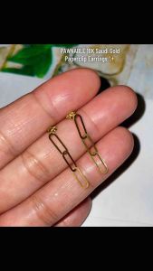 PAWNABLE 18K Saudi Gold Paperclip Earrings(lightweight)✨