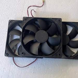 3 Cái Quạt Fan tản nhiệt 12V 12x12x2Cm