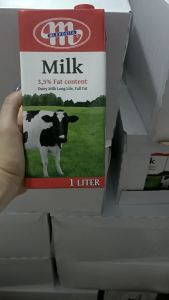 (05/2027)Sữa tươi MLEKOVITA nhập từ BA LAN thùng 12 hộp 1 lít