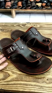 Sandal Jepit Pria Kulit