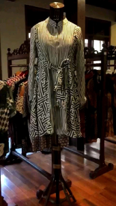 Karina Tunik Rayon by Dian Pelangi: Outfit Casual Formal untuk Wanita Hijaber