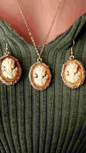 Victorian Cameo Lady Gold Plated Pendant Prongset Jewelry Set Earrings and Necklace
