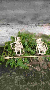 Kapstok Kuningan Antik Gantungan Baju Motif Wayang Petruk Gareng 1 Pcs