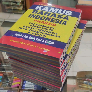 Kamus Bahasa Indonesia Praktis ukuran besar A5. dilengkapi dengan EYD dan Pantun