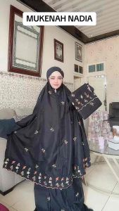 MUKENAH NADIA STEGAN BERLENGAN: Tips & Keunggulan\\n\\n Apa itu Mukinah Stegan Anti Kusut?\\n\\nMukinah Stegan Anti Kusut adalah sebuah pakaian khusus yang dirancang untuk memberikan kenyamanan maksimal saat beribadah. Dengan fitur anti-kusut, mukinah ini menjamin Anda akan selalu tampil rapi dan terlihat profesional.\\n\\n Kelebihan Mukinah Stegan untuk Anak\\n\\nMukinah Stegan Anti Kusut memiliki beberapa keunggulan yang membuatnya menjadi pilihan ideal bagi anak-anak:\\n\\n* Material halus dan lembut yang nyaman di kulit\\n* Desain modern dan trendy yang sesuai dengan selera anak-anak\\n* Mudah dipakai dan dilepas, cocok untuk anak-anak yang masih belajar mandiri\\n\\n Bagaimana Cara Merawat Mukinah Stegan Anti Kusut?\\n\\nBerikut beberapa tips merawat mukinah stegan anti kusut:\\n\\n* Cuci dengan air dingin dan deterjen khusus pakaian halus\\n* Jemur di tempat teduh, hindari sinar matahari langsung\\n* Simpan dalam kotak atau lemari yang bersih dan kering\\n\\n Keunggulan Mukinah Nadia Stegan Berlengan\\n\\nMukinah Nadia Stegan Berlengan memiliki beberapa fitur unggulan:\\n\\n* Desain modern dengan lengan panjang yang menutupi seluruh tubuh\\n* Material halus dan lembut yang nyaman di kulit\\n* Fitur anti-kusut yang menjaga penampilan selalu rapi\\n\\n Bagaimana Memilih Ukuran yang Tepat?\\n\\nBerikut beberapa tips memilih ukuran mukinah stegan anti kusut yang tepat:\\n\\n* Ukur lingkar dada dan pinggang Anda\\n* Bandingkan dengan tabel ukuran yang tersedia\\n* Pilih ukuran yang sesuai dengan hasil pengukuran\\n\\n Bagaimana Menggunakan Mukinah Nadia Stegan dengan Nyaman?\\n\\nBerikut beberapa tips menggunakan mukinah nadia stegan berlengan dengan nyaman:\\n\\n* Pastikan ukuran yang dipilih sesuai dengan tubuh\\n* Gunakan bra atau pakaian dalam yang sesuai\\n* Pakailah dengan rapi dan sesuaikan dengan posisi tubuh\\n\\n Mukinah Stegan Nyaman: Apa Saja Fiturnya?\\n\\nMukinah Stegan Nyaman memiliki beberapa fitur yang menjadikannya pilihan ideal:\\n\\n* Material halus dan lembut yang nyaman di kulit\\n* Desain modern dan trendy yang sesuai dengan selera\\n* Fitur anti-kusut yang menjaga penampilan selalu rapi\\n* Lengan panjang yang menutupi seluruh tubuh\\n\\n Bagaimana Menggunakan Mukinah Stegan dengan Mudah?\\n\\nBerikut beberapa tips menggunakan mukinah stegan dengan mudah:\\n\\n* Pastikan ukuran yang dipilih sesuai dengan tubuh\\n* Gunakan bra atau pakaian dalam yang sesuai\\n* Pakailah dengan rapi dan sesuaikan dengan posisi tubuh\\n\\n Apa Saja Kelebihan Mukinah Stegan Nyaman?\\n\\nMukinah Stegan Nyaman memiliki beberapa keunggulan yang menjadikannya pilihan ideal:\\n\\n* Material halus dan lembut yang nyaman di kulit\\n* Desain modern dan trendy yang sesuai dengan selera\\n* Fitur anti-kusut yang menjaga penampilan selalu rapi\\n* Lengan panjang yang menutupi seluruh tubuh\\n* Mudah dipakai dan dilepas, cocok untuk anak-anak yang masih belajar mandiri\n}