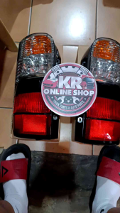 Tail Light Toyota Hiace Super Grandia 2001-2004 Model
