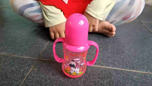 BOTOL SUSU BAYI BABY FEEDING BOTTLE KINAWA BABY DENGAN 2 PEGANGAN BPA FREE 125ML 6 VARIAN WARNA