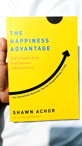 The Happiness Advantage: The Seven Principles of Positive Psychology That Fuel Success and Performance at Work by Shawn Achor (paperback)