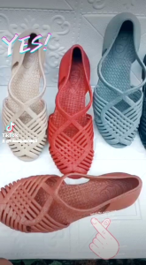 Sepatu Slop Wanita Full Karet Terbaru