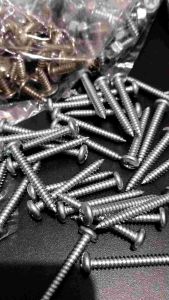 Paket isi 20 baut sekrup serbaguna 8mm x 27mm