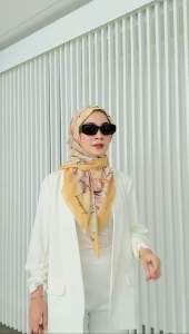 baniescoop azelia yellow hijab segi empat voal ultra