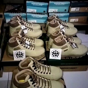 Sepatu Outdoor Gunung Pria Wanita: Memahami Desain & Fungsi
