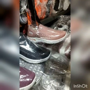 Sepatu Wanita Sneakers Slip On Import Tampa Tali Model Kasual Elastis dan Ringan Terbaru