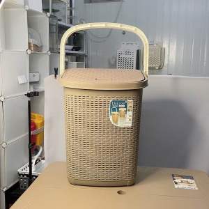 Durable Rattan Laundry Basket with Folding Lockable Handle and Wheels Ventilated Storage Basket