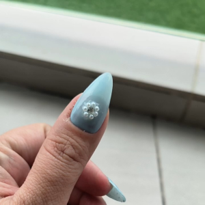 (FREE TOOLKIT) 10 PCS PRESS ON NAILS. HANDMADE NAILS SIZE M