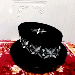 PREMIUM !!! PECI/SONGKOK/KOPIAH NASIONAL BERKUALITAS BORDIR AC BATIK BAHAN ROYALE BELUDRU PREMIUM COCOK UNTUK LAKI LAKI PRIA COWO COWOK SEGALA UMUR BAIK DEWASA REMAJA DAN ANAK ANAK