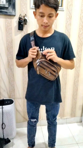 Tas Kulit Sapi Multifungsi Pria Wanita Selempang Pinggang Bisa COD