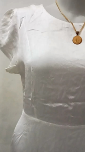 Gaun Sutra Putih Kekinian: Elegan & Nyaman