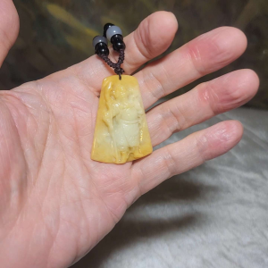 Gegegems premium Type A natural Yellow Jadeite Guan Gong (Guan Yu) Jade pendant (with certificate) [Natual Crystal]
