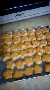 kue kacang 500 gram/kue lebaran/kemasan stoples.