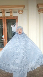 Mukena Sutra Warna Abu Premium Full Renda Mawar