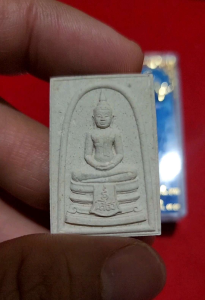 พระเนื้อผง หลวงพ่อโสธร รุ่น ญสส. พุทธาภิเษก วัดบวรนิเวศวิหารและวัดโสธร แปดริ้ว ปี 33 กล่องเดิม สภาพสวย ส่งฟรี