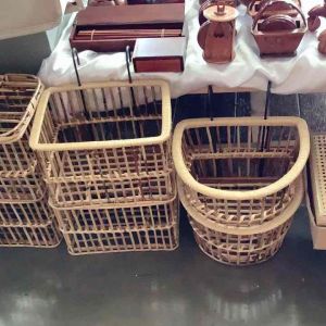 ตะกร้าหน้ารถ ตะกร้าติดท้ายรถ ตะกร้าแขวนเสา รสสาร ไม้ดอกไม้ ประตู ส่วนต่าง ๆ