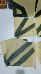 Layangan Seot Isi 20 Pcs: Layangan Berkualitas Tinggi untuk Anak-Anak