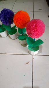 BUNGA PLASTIK KRESEK & BUNGA POMPOM HIAS DEKORASI