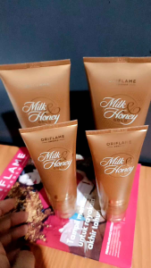 Scrub Gula Perawatan Kulit: Manfaat dan Cara Menggunakan Milk & Honey Gold Smoothing Sugar Scrub 200ml