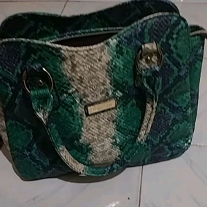 Tas Kulit Ular Elekuator: Tas Tahan Lama & Desain Elegan