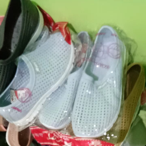Sepatu Karet Wanita untuk Aktivitas Outdoor