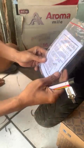 Alat Ukir Tulisan di Sandal Jepit