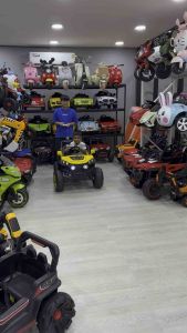 Np Toys รถแบตเตอรี่เด็ก รถเด็กนั่ง ทรงจี๊ปคันใหญ่ ขนาด5มอเตอร์แรงส์ No.2009