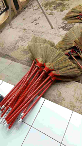 indichoco ( sapu uyun ) sapu lantai rumah rayung uyun jawa tebal awet bagus dan gratis ongkir paling murah sapu coklat Sumedang sapu plastik uyun rayung hijau coklat sapu lantai rumah saku Ciwidey coklat perabot perabotan warna sapu lantai rumah yg tebal